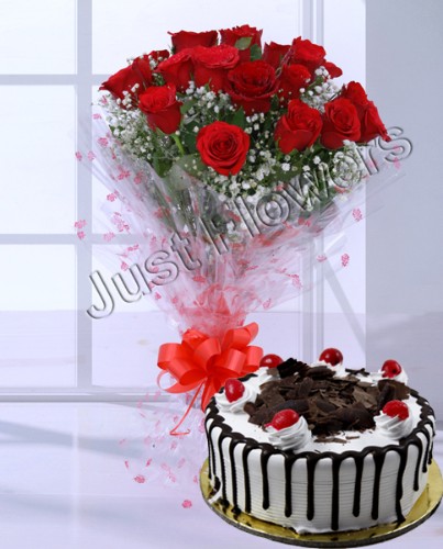 10 Red Roses & 1/2 kg Black Forest Cake